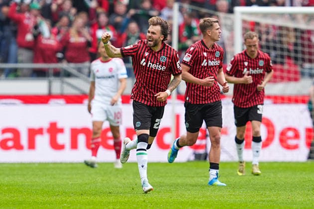 17.05.2026, xydrx, Herren, Fußball, 2.Bundesliga, Hannover 96 - 1.FC Nürnberg, Saison 2025 2026, Heinz von Heiden Arena: Torjubel nach dem Tor zum 1:1 für Hannover 96 durch Torschütze Kolja Oudenne (Hannover 96, 29) DFB regulations prohibit any use of photographs as image sequences and or quasi-video.