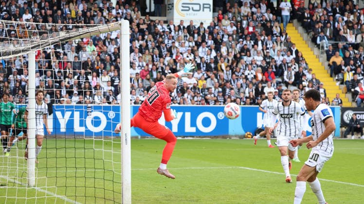 17.05.2026, xrekx, Fussball 2.Bundesliga, SV Elversberg - Preußen Münster v.l. Nicolas Kristof (SV 07 Elversberg) (DFL DFB REGULATIONS PROHIBIT ANY USE OF PHOTOGRAPHS as IMAGE SEQUENCES and or QUASI-VIDEO) Elversberg