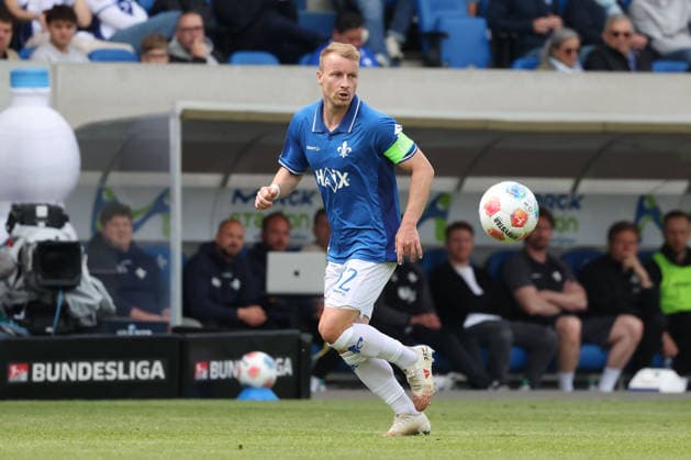 2026.05.17 xjfx 2.Bundesliga SV Darmstadt 98 - SC Paderborn v.l., Fabian Holland (SV Darmstadt 98) in aktion, in action, (DFL DFB REGULATIONS PROHIBIT ANY USE OF PHOTOGRAPHS as IMAGE SEQUENCES and or QUASI-VIDEO)
