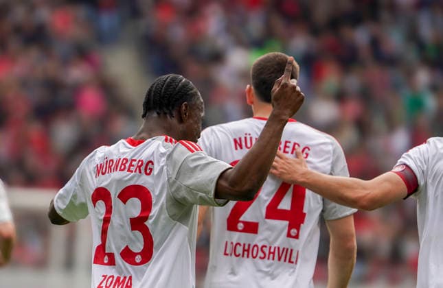 Deutschland: Fussball 2.Bundesliga 2025 2026, 34. Spieltag - Hannover 96 vs 1. FC Nürnberg - Heinz von Heiden Arena Stadion (Hannover): Tor und Torjubel zum Mohamed AlÃ¬ Zoma Mohamed Ali Zoma (1. FC Nürnberg, 23) Hannover