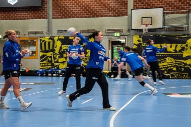 HSG Blomberg-Lippe (GER) vs. Borussia Dortmund (GER) Handball, 1. Handball Bundesliga Frauen, Finale, Spiel 1, 17.5.2026, Saision 2025 2026, Dortmund Elin Magnusdottir (HSG Blomberg-Lippe, 33) beim Aufwaermen Dortmund Sporthalle Wellinghofen Deutschland