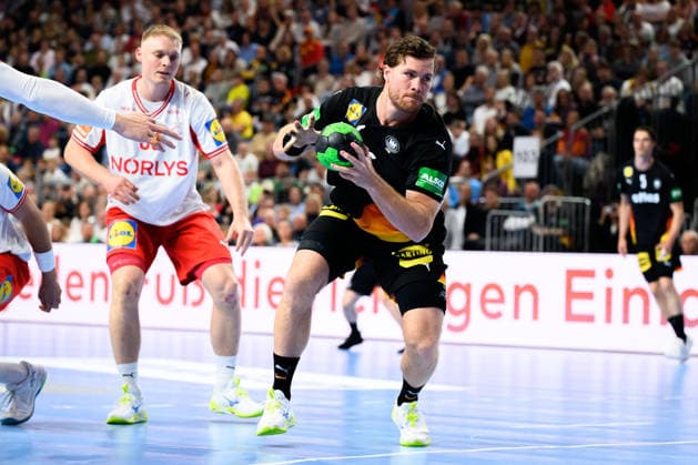 Koeln: Handball Laenderspiel - Deutschland - Daenemark Johannes Golla (Deutschland) Koeln Lanxess Arena Deutschland