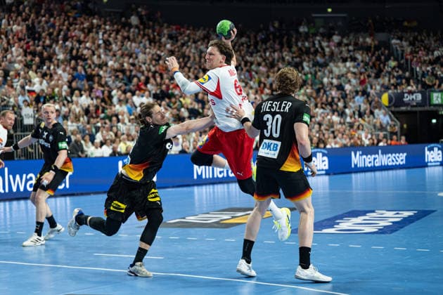 Mens Handball international match, Länderspiel, Nationalmannschaft Germany - Denmark. May 17, 2026 Juri Knorr (Germany Deutschland, 15), Lasse Moller (Denmark, 64), Tom Kiesler (Germany Deutschland, 30), ; Mens Handball International Match, Germany - Denmark. May 17, 2026 Copyright: xBEAUTIFULxSPORTS Erlhofx