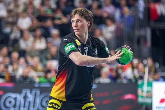 17.05.2026, xkwix, Handball, Länderspiel, Deutschland - Dänemark , Lanxess-Arena in Köln: Nils Lichtlein (Germany 03) beim Pass Photo: xKamilxWilkowskixPressefotoKochx Nordrhein-Westfalen Deutschland
