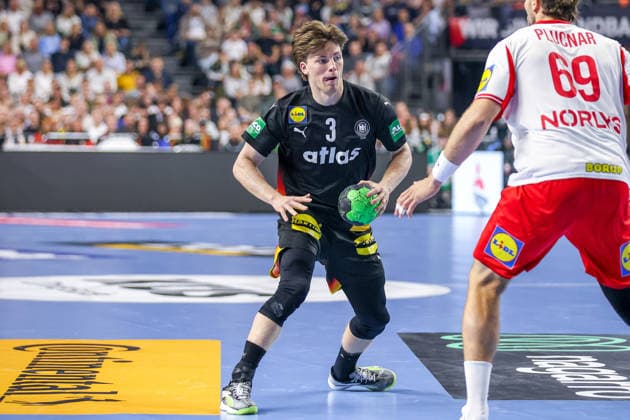 17.05.2026, xkwix, Handball, Länderspiel, Deutschland - Dänemark , Lanxess-Arena in Köln: Nils Lichtlein (Germany 03) im Zweikampf gegen Steven Plucnar Jacobsen (Denmark 69) Photo: xKamilxWilkowskixPressefotoKochx Nordrhein-Westfalen Deutschland