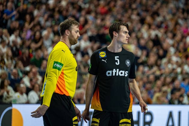 Mens Handball international match, Länderspiel, Nationalmannschaft Germany - Denmark. May 17, 2026 Andreas Wolff (Germany Deutschland, 33), Miro Schluroff (Germany Deutschland, 5), ; Mens Handball International Match, Germany - Denmark. May 17, 2026 Copyright: xBEAUTIFULxSPORTS Erlhofx