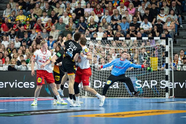 Mens Handball international match, Länderspiel, Nationalmannschaft Germany - Denmark. May 17, 2026 Emil Bergholt (Denmark, 33), Renars Uscins (Germany Deutschland, 23), Kevin Moller (Denmark, 20), ; Mens Handball International Match, Germany - Denmark. May 17, 2026 Copyright: xBEAUTIFULxSPORTS Erlhofx