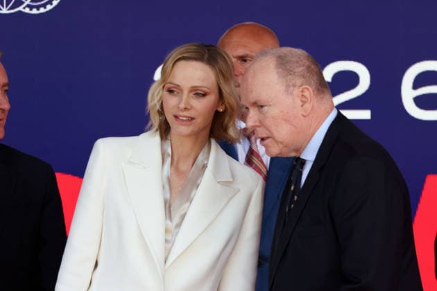 Sport Bilder des Tages Charlene, Prinzessin von Monaco und Albert II, Prinz von Monaco beide zusammen auf dem Podium zum FE Rennen 2, FIA Formel E Weltmeisterschaft Saison 12, Monaco E- Prix, MonteCarlo, MC, 17.05.2026, FE *** Charlene, Princess of Monaco and Albert II, Prince of Monaco both together on the podium for FE Race 2, FIA Formula E World Championship Season 12, Monaco E Prix, MonteCarlo, MC, 17 05 2026, FE