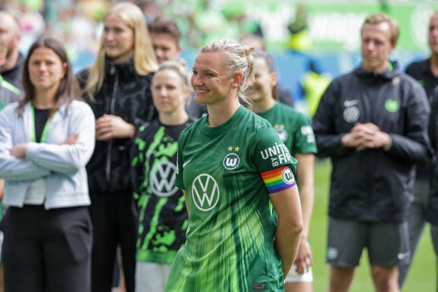 17.05.2026, xgrfx, Fussball Google Pixel Frauen-Bundesliga, VfL Wolfsburg - 1.FC Nürnberg v.l. Verabschiedung, Alexandra Popp (VfL Wolfsburg) (DFL DFB REGULATIONS PROHIBIT ANY USE OF PHOTOGRAPHS as IMAGE SEQUENCES and or QUASI-VIDEO) Wolfsburg