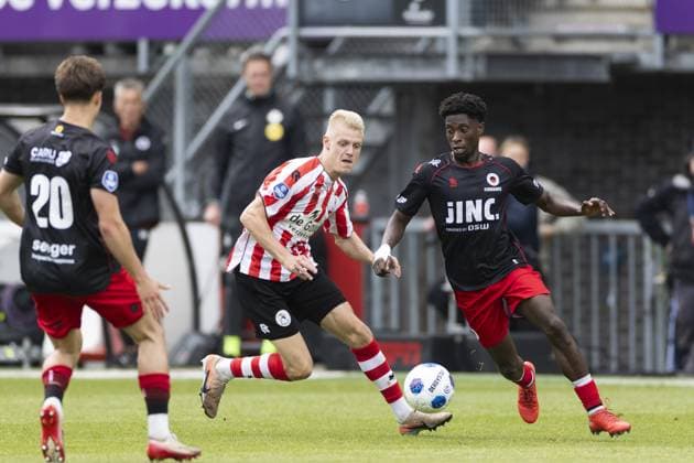 ROTTERDAM - (lr) Giannino Vianello of Sparta Rotterdam, Derensili Sanches Fernandes of Excelsior during the Dutch Eredivisie match between Sparta Rotterdam and Excelsior at Sparta Stadion Het Kasteel on 17 May 2026 in Rotterdam, the Netherlands. IRIS VAN DEN BROEK ANP Eredivisie 2025-2026 xVIxANPxSportx xxANPxIVx 558550820 originalFilename: 558550820.jpg
