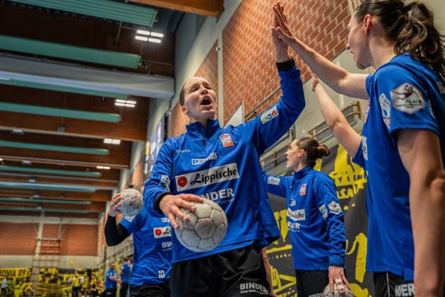 HSG Blomberg-Lippe (GER) vs. Borussia Dortmund (GER) Handball, 1. Handball Bundesliga Frauen, Finale, Spiel 1, 17.5.2026, Saision 2025 2026, Dortmund Nieke Kuehne (HSG Blomberg-Lippe, 09) beim Aufwaermen Dortmund Sporthalle Wellinghofen Deutschland
