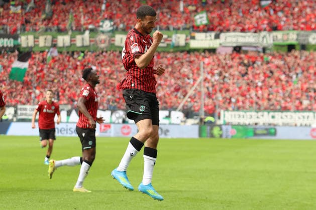 17.05.2026, xtgx, Fussball 2.Bundesliga, Hannover 96 - 1.FC Nürnberg v.l. Torjubel nach dem Tor zum celebrating the goal celebrate 2:1 durch Waniss Taibi (Hannover 96) (DFL DFB REGULATIONS PROHIBIT ANY USE OF PHOTOGRAPHS as IMAGE SEQUENCES and or QUASI-VIDEO) Hannover