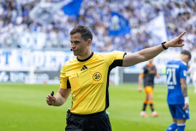 Deutschland: 2.Bundesliga, 34. Spieltag, Saison 2025 2026, 1.FC Magdeburg vs 1. FC Kaiserslautern Avnet Arena (Magdeburg) : Dr. Max Burda (Schiedsrichter)
