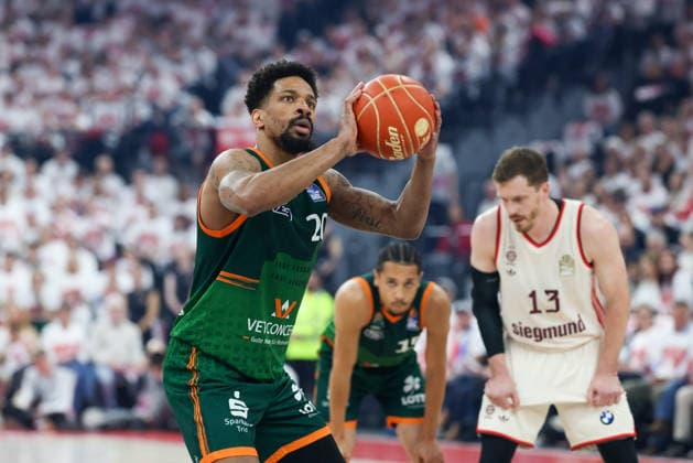 Urald King (Vet Concept Gladiators Trier, 20) mit Ball, GER, FC Bayern Basketball vs. Vet Concept Gladiators Trier, Basketball, easycredit Basketball Bundesliga, Playoffs, Viertelfinale Saison 2025 2026, 17.05.2026, GER, FC Bayern Basketball vs. Vet Concept Gladiators Trier, Basketball, easycredit Basketball Bundesliga, Playoffs, Viertelfinale Saison 2025 2026, 17.05.2026 Muenchen Copyright: xEibner-Pressefoto JennixMaulx EP_JML