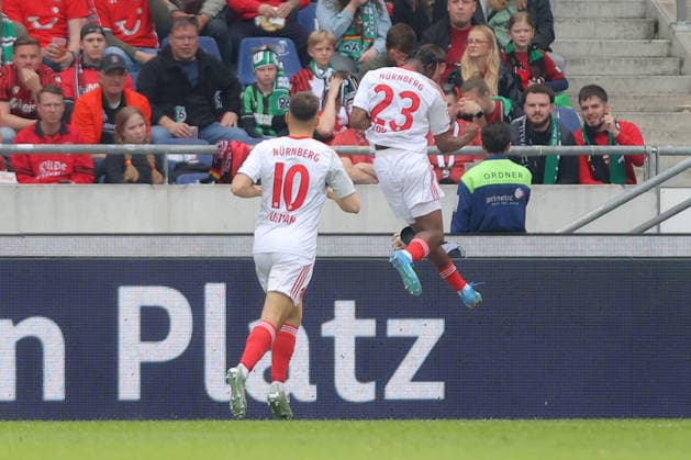 17.05.2026, xtgx, Fussball 2.Bundesliga, Hannover 96 - 1.FC Nürnberg v.l. Torjubel nach dem Tor zum celebrating the goal celebrate 2:2 durch Mohamed Ali Zoma (1.FC Nuernberg) (DFL DFB REGULATIONS PROHIBIT ANY USE OF PHOTOGRAPHS as IMAGE SEQUENCES and or QUASI-VIDEO) Hannover