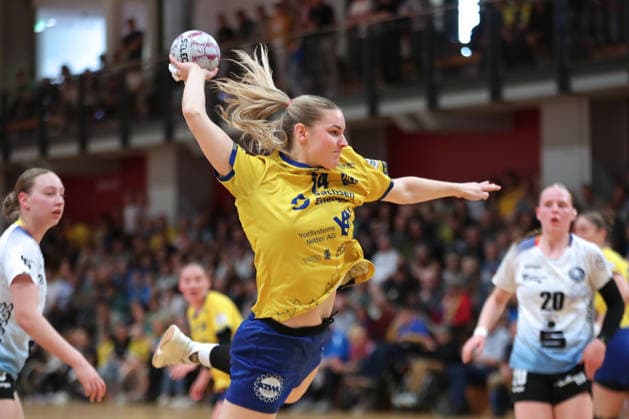 Sport Bilder des Tages Handball, 2. Alsco HBF: HC Leipzig - Bergischer HC; 17.05.2026 Hanna Ferber-Rahnhöfer (14, HC Leipzig). 2. Alsco Handball Bundesliga Frauen, HBF, Saison 2025 2026, 28. Spieltag: HC Leipzig vs. Bergischer HC am 17.05.2026 in der Sporthalle Brüderstraße Leipzig. *** Handball, 2 Alsco HBF HC Leipzig Bergischer HC 17 05 2026 Hanna Ferber Rahnhöfer 14, HC Leipzig 2 Alsco Handball Bundesliga Women, HBF, Season 2025 2026, 28 Matchday HC Leipzig vs Bergischer HC on 17 05 2026 at Sporthalle Brüderstraße Leipzig Copyright: xBEAUTIFULxSPORTS JanxKaeferx