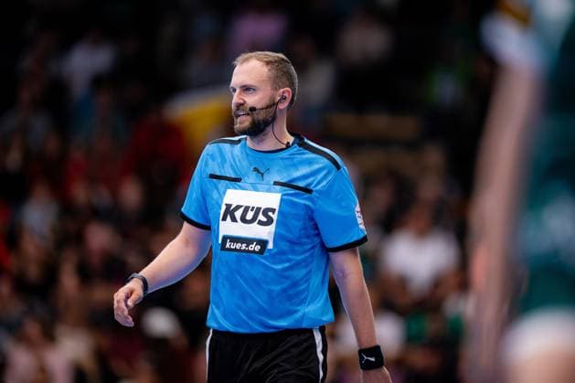Szene mit Schiedsrichter in der EWS Arena Schiedsrichter in Aktion Copyright: xMaxxKrausex Rohdiamantx