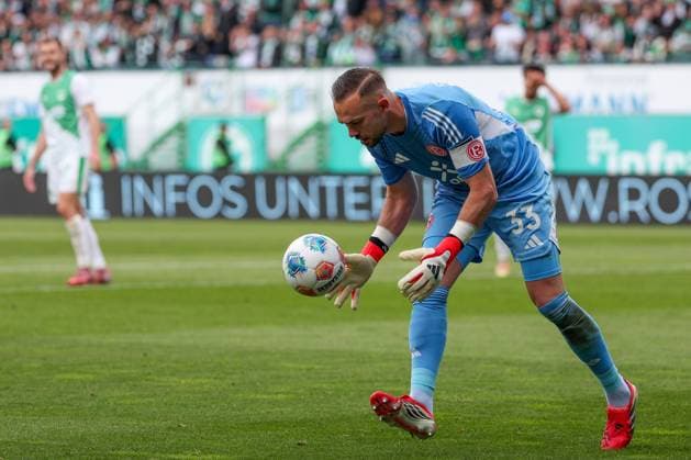 Florian Kastenmeier 33 (Fortuna Duesseldorf) in Aktion, SpVgg Greuther Fuerth vs. Fortuna Duesseldorf, Fussball, Maenner, 2. Bundesliga, DFL, Saison 2025 2026, 34. Spieltag, Rueckrunde, 17.05.2026 DFB regulations prohibit any use of photographs as image sequences and or quasi-video Fuerth Bayern Deutschland