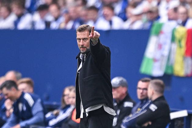 17.05.2026, Fussball, 2. Bundesliga, Saison 2025 2026, 34. Spieltag, FC Schalke 04 - Eintracht Braunschweig, Trainer Lars Kronetka (Eintracht Braunschweig) xRHR-FOTO YYx Copyright: KROEGER RHR-FOTOx RHR-FOTO YY
