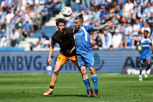 Baris Atik (1. FC Magdeburg,23) gegen Leon Robinson (1. FC Kaiserslautern,37) - 2. Fußball Bundesliga Saison 2025-2026 1. FC Magdeburg vs. 1. FC Kaiserslautern in der Avnet Arena in Magdeburg - Aktion,Fußball,Mann,Männer,Deutschland,17.05.2026