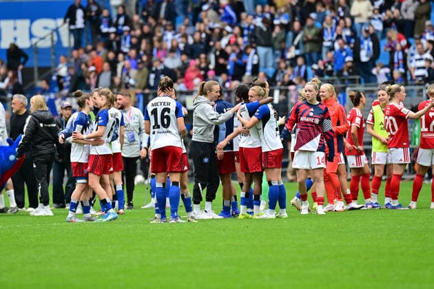 Fußball I Frauen I Saison 2025-2026 I Bundesliga I 26. Spieltag I Hamburger SV - FC Bayern München I 17.05.2026 Enttäuschung und Erleichterung zugleich bei den Hamburger SV Frauen nach Abpfiff. Niederlage, aber Klasse gehalten. Hamburg Volksparkstadion Hamburg Deutschland Copyright: xLobeca WolfxGebhardtx