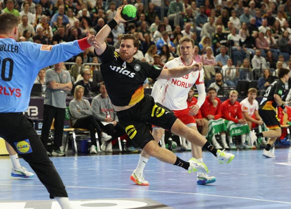 v.l. Kevin Moller (Daenemark Handball 20), Johannes Golla (DHB 04), Lasse Andersson (Daenemark Handball 28) Deutschland vs. Daenemark, Handball, Maenner, Laenderspiel, 17.05.2026 Deutschland vs. Daenemark, Handball, Maenner, Laenderspiel, 17.05.2026 Koeln Copyright: xEibner-Pressefotox xThomasxStoeckerx EP_TSR