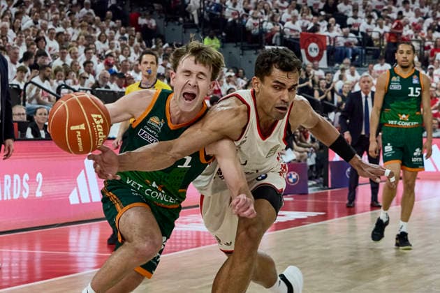 Sport Bilder des Tages Deutsche Basketball Bundesliga (BBL), FC Bayern München Basketball vs VET-CONCEPT GLADIATORS Trier, München FC Bayern Basketball, Trier VET-CONCEPT GLADIATORS, 2026-05-17 in München (SAP Garden) ASHWORTH Steven (VET-CONCEPT GLADIATORS TRIER Point Guard (PG) Nr1-TRI1), DA SILVA Oscar (FC Bayern München Basketball Power Forward (PF) Nr1-FCBB1) sportworld München SAP Garden Bayern Deutschland *** German Basketball Bundesliga BBL , FC Bayern Munich Basketball vs VET CONCEPT GLADIATORS Trier, Munich FC Bayern Basketball, Trier VET CONCEPT GLADIATORS, 2026 05 17 in Munich SAP Garden ASHWORTH Steven VET CONCEPT GLADIATORS TRIER Point Guard PG Nr1 TRI1 , DA SILVA Oscar FC Bayern Munich Basketball Power Forward PF Nr1 FCBB1 sportworld Munich SAP Garden Bayern Germany