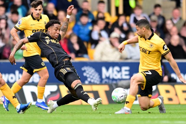 Wolverhampton Wanderers v Fulham, Premier League Fulham forward Kevin Santos Lopes De Macedo (Kevin) (22) battles for possession with Wolverhampton Wanderers midfielder Andre (7) during the Premier League match between Wolverhampton Wanderers and Fulham at Molineux, Wolverhampton, UK on 17 May 2026. Wolverhampton Molineux West Midlands UK Editorial use only DataCo restrictions apply See www.football-dataco.com , Copyright: xDennisxGoodwinx PSI-24264-0061
