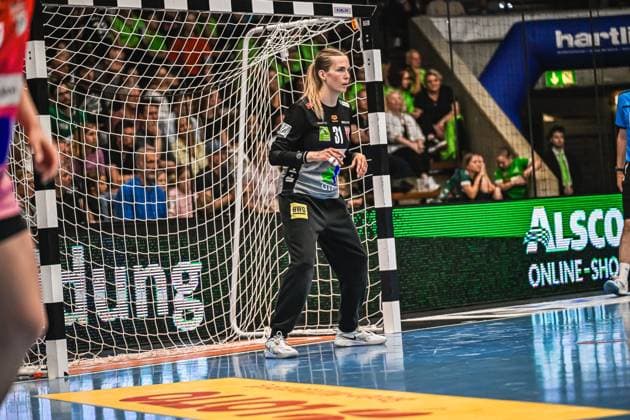 Szene mit 31; Frisch auf Göppingen Frauen in der EWS Arena Torwart 31; Frisch auf Göppingen Frauen in Aktion
