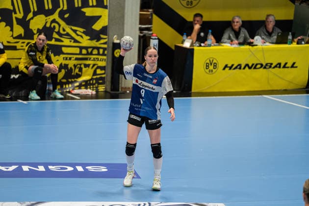 HSG Blomberg-Lippe (GER) vs. Borussia Dortmund (GER) Handball, 1. Handball Bundesliga Frauen, Finale, Spiel 1, 17.5.2026, Saision 2025 2026, Dortmund Nieke Kuehne (HSG Blomberg-Lippe, 09) beim Spielaufbau Dortmund Sporthalle Wellinghofen Deutschland