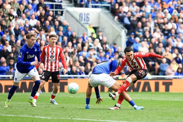 Liverpool, England, 17th May 2026. Enzo Le Fee of Sunderland scores his team™s second goal during the Everton vs Sunderland Premier League match at Hill Dickinson Stadium, Liverpool. Picture credit should read: Jessica Hornby Sportimage EDITORIAL USE ONLY. No use with unauthorised audio, video, data, fixture lists, club league logos or live services. Online in-match use limited to 120 images, no video emulation. No use in betting, games or single club league player publications. SPI_026_JH_EVERTON_SUNDERLAND SPI-4807-0026