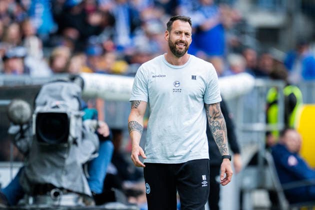 17.05.2026 - Fußball, 2025 2026, 2. Bundesliga, 34. Spieltag, DSC Arminia Bielefeld - Hertha BSC Berlin: Mitch Kniat (Trainer - Bielefeld) DFL REGULATIONS PROHIBIT ANY USE OF PHOTOGRAPHS AS IMAGE SEQUENCES AND OR QUASI-VIDEO.