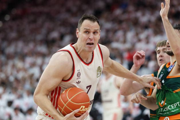 Johannes Voigtmann (FC Bayern Basketball, 07) mit Ball, GER, FC Bayern Basketball vs. Vet Concept Gladiators Trier, Basketball, easycredit Basketball Bundesliga, Playoffs, Viertelfinale Saison 2025 2026, 17.05.2026, GER, FC Bayern Basketball vs. Vet Concept Gladiators Trier, Basketball, easycredit Basketball Bundesliga, Playoffs, Viertelfinale Saison 2025 2026, 17.05.2026 Muenchen Copyright: xEibner-Pressefoto JennixMaulx EP_JML
