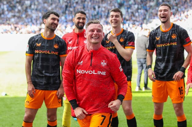 17.05.2026, xgox, Fussball - 2.Bundesliga 1.FC Magdeburg - 1.FC Kaiserslautern emspor, v.l. Marlon Ritter (Kaiserslautern, 7) Jubel ueber den Sieg, Jubel nach Spielende (DFL DFB REGULATIONS PROHIBIT ANY USE OF PHOTOGRAPHS as IMAGE SEQUENCES and or QUASI-VIDEO) Magdeburg