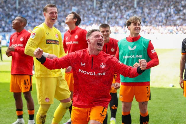 17.05.2026, xgox, Fussball - 2.Bundesliga 1.FC Magdeburg - 1.FC Kaiserslautern emspor, v.l. Marlon Ritter (Kaiserslautern, 7) Jubel ueber den Sieg, Jubel nach Spielende (DFL DFB REGULATIONS PROHIBIT ANY USE OF PHOTOGRAPHS as IMAGE SEQUENCES and or QUASI-VIDEO) Magdeburg