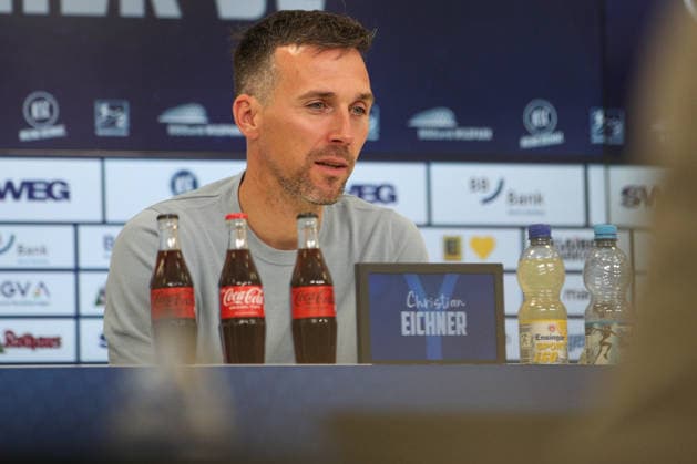 Letzte PK Christian Eichner (Karlsruher SC, Chef-Trainer), Karlsruher SC vs. VfL Bochum, 2. Bundesliga, 34. Spieltag, 2025 2026, 17.05.2026, DFL REGULATIONS PROHIBIT ANY USE OF PHOTOGRAPHS AS IMAGE SEQUENCES AND OR QUASI-VIDEO, Karlsruher SC vs. VfL Bochum, 2. Bundesliga, 34. Spieltag, 2025 2026, 17.05.2026 Karlsruhe