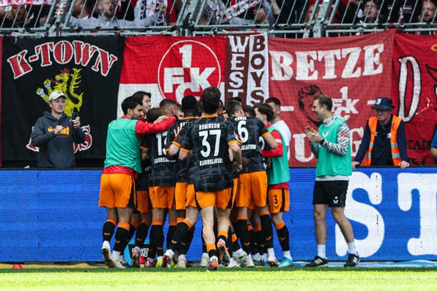 Torjubel - Torschütze Marlon Ritter (1. FC Kaiserslautern,7) trifft per Elfmeter zum 0-1 - 2. Fußball Bundesliga Saison 2025-2026 1. FC Magdeburg vs. 1. FC Kaiserslautern in der Avnet Arena in Magdeburg - Aktion,Fußball,Mann,Männer,Deutschland,17.05.2026