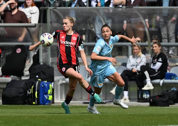 17.05.2026, xsltx, Fussball Google Pixel Frauen-Bundesliga, Eintracht Frankfurt - 1.FC Union Berlin v.l. Laura Freigang (Eintracht Frankfurt), Amber Tysiak (1. FC Union Berlin) (DFL DFB REGULATIONS PROHIBIT ANY USE OF PHOTOGRAPHS as IMAGE SEQUENCES and or QUASI-VIDEO)