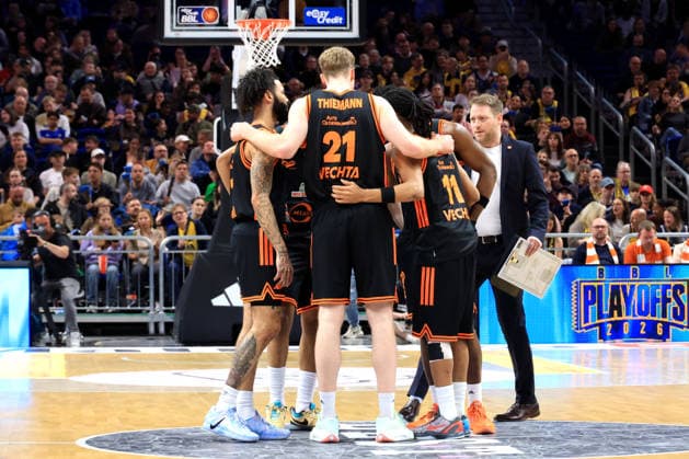 DEU, easyCredit BBL, ALBA vs. , 17.05.2026, Mercedes-Benz-Arena, Berlin, DEU, easyCredit BBL, ALBA vs. Rasta Vechta im Bild Vechta-Spielerkreis