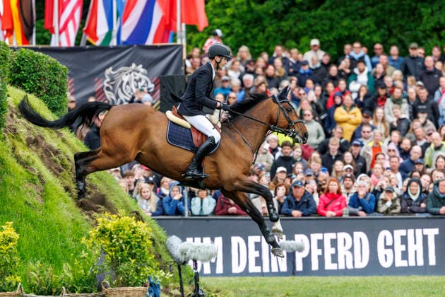 HAMBURG - Al Shira aa 95. Deutsches Spring- und Dressur DERBY 2026, HAMBURG - Al Shira aa 95. Deutsches Spring- und Dressur DERBY 2026 HEINEKE Simon (GER), Cordillo Melitta presents: 94. German Jumping-Derby Al Shira aa Derby Tour CSI4*: Int. jumping competition with jump-off (1,55m) Hamburg, Jenischpark, Derby Park Klein Flottbek 17. May 2026 -