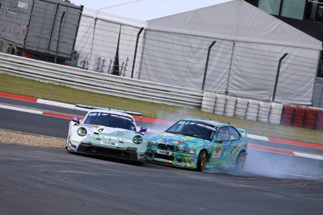 RECORD DATE NOT STATED Kollision 24 Ricardo Feller (CHF) Laurin Heinrich (Feldkirchen GER) Laurens Vanthoor (), Porsche 911 GT3 R Evo2, Team: Lionspeed GP (GER) und 277 Marc David Mueller (Ensdorf GER) Henrik Seibel Vilsbiburg GER) Leo Geisler (GER) Michael Harris (GBR), BMW 318Ti, Team: Ravenol Motorsport by MDM Racing (GER) GER, Motorsport, 54. ADAC Ravenol 24H-Rennen Nuerburgring 2025, Rennen, Nuerburg, 17.05.2026 GER, Motorsport, 54. ADAC Ravenol 24H-Rennen Nuerburgring 2025, Rennen, Nuerburg, 17.05.2026 Nuerburg Copyright: xEibner-Pressefoto JuergenxAugstx EP_JAT