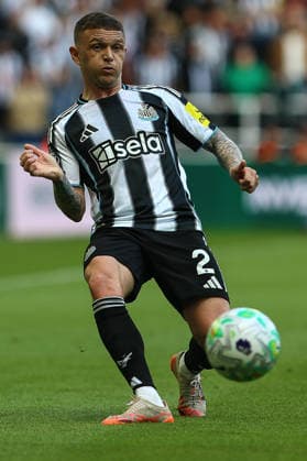 St James Park NEWCASTLE UPON TYNE, ENGLAND, MAY 17: Kieran Trippier of Newcastle United passes the ball during a Premier League 2025-26 match between Newcastle United and West Ham United at St James Park on May 17, 2026 in Newcastle Upon Tyne, England. (Photo by Zach Forster Sports Press Photo) (Zach Forster Sports Press Photo SPP)  Copyright: xZachxForster SportsxPressxPhotox xSPPx Sportspressphoto_SPR148870