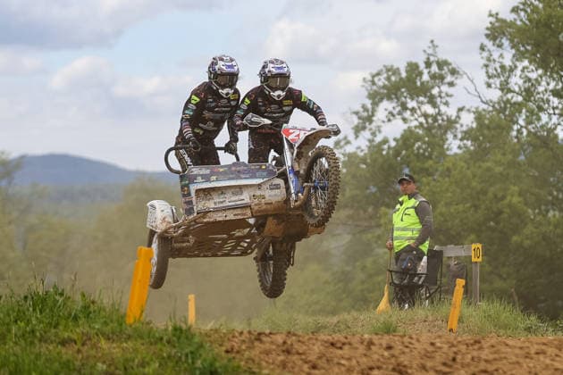Adrian Peter und Julian Zimmermann DEU (20) VMC PPower Husqvarna , Deutschland, Motorsport, ADAC Motocross Schopfheim 2026, DMX Seitenwagen Deutsche Meisterschaft, 1. Lauf, 17.05.2026, Schopfheim Motocross Rennstrecke Deutschland Copyright: xGrantxHubbsx