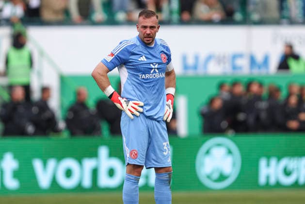 Torwart Florian Kastenmeier (Fortuna Düsseldorf) ist enttaeuscht waehrend des Spiels der 2. Bundesliga zwischen SpVgg Greuther Fürth und Fortuna Düsseldorf, Sportpark Ronhof Thomas Sommer am 17. May 2026 in Fürth, Deutschland. (Foto von Oliver Kaelke DeFodi Images) +++ Torwart Florian Kastenmeier (Fortuna Düsseldorf) looks dejected during the 2. Bundesliga match between SpVgg Greuther Fürth and Fortuna Düsseldorf at Sportpark Ronhof Thomas Sommer on May 17, 2026 in Fürth, Germany. (Photo by Oliver Kaelke DeFodi Images) (Photo by Oliver Kaelke DeFodi Images) -
