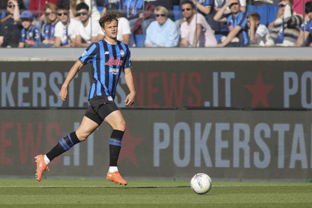 IPA84797189 - Giorgio Scalvini of Atalanta BC play the ball during Atalanta BC vs Bologna FC, 37th Serie A Enilive 2025-26 game at New Balance arena in Bergamo (BG), Italy, on May 17, 2026.  Copyright: xDavidexCasentini IPAxSportx xx 84797189