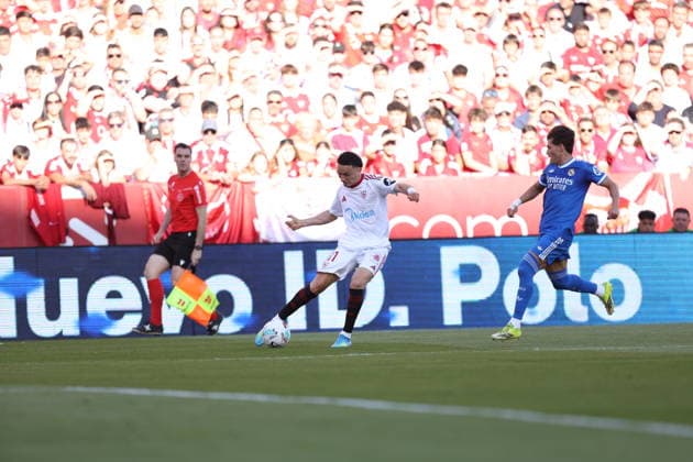ESP: LaLiga EA Sports Sevilla FC v Real Madrid; Ruben Vargas Martinez of Sevilla in action during LaLiga EA Sports, between Sevilla FC v Real Madrid played at Ramon Sanchez-Pizjuan Stadium, Sevilla on May 17th, 2026 in Spain; Sevilla Spain Futbol Copyright: xRafaelxRomanx xAgenciaxLOFx