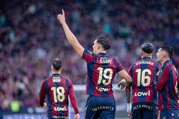 ESP: LaLiga EA Sports UD Levante v RCD Mallorca Carlos Espi of Levante scores goal (1-0) and celebrates his first goal in the match against Mallorca during LaLiga EA Sports, between UD Levante v RCD Mallorca played at Ciudad de Valencia Stadium in Valencia on May 17th, 2026 in Spain; Valencia Spain Futbol Copyright: xJudithxAmigox xAgenciaxLOFx
