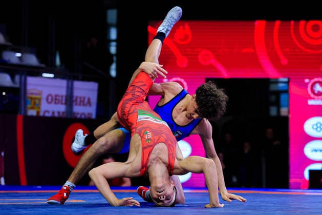 Sport Bilder des Tages U17, U 17 Wrestling European Championships 60kg FS - Stefano Garcia Valdes (ITA) df. Balazs Hideg (HUN) Samokov Arena Samokov Bulgaria