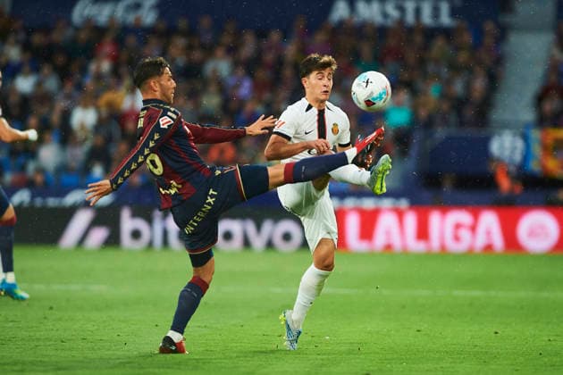 Iker Losada (Levante UD) and Pablo Torre (RCD Mallorca) during the LaLiga EA Sports match between Levante UD and RCD Mallorca at Ciudad de Valencia on May 17, 2026 in Valencia, Spain. (Photo by Maria Jose Segovia DeFodi Images) -