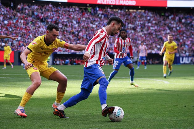 Atletico de Madrid vs. Girona, on the 37th matchday of the 2025 26 Spanish First Division May 17, 2026, Madrid, Spain: Alejandro Baena is defended by Arnau Martinez during the Spanish championship LaLiga football match between Atletico de Madrid and Girona CF on 17 May 2026 at Estadio Santiago Bernabeu in Madrid, Spain. Madrid, Spain Madrid Madrid Spain Copyright: xAlejandroxMatiasx